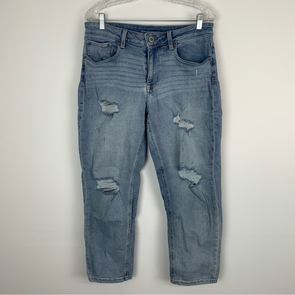 Maurices Straight Leg Jeans Distressed 8